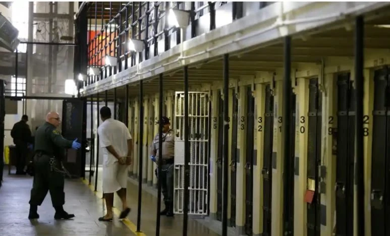 4 Factors Affecting the Cost-Effectiveness of Prison Cell Phone Jammer System